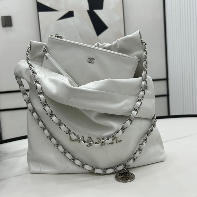 CC MEDIUM 37 HANDBAG IN WHITE CALFSKIN SILVER HARDWARE