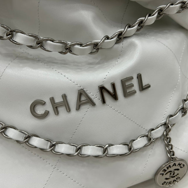 CC MEDIUM 37 HANDBAG IN WHITE CALFSKIN SILVER HARDWARE