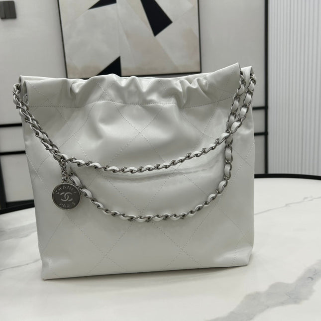 CC MEDIUM 37 HANDBAG IN WHITE CALFSKIN SILVER HARDWARE