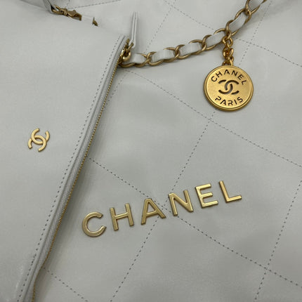 CC LARGE 42 HANDBAG IN WHITE CALFSKIN GOLD HARDWARE