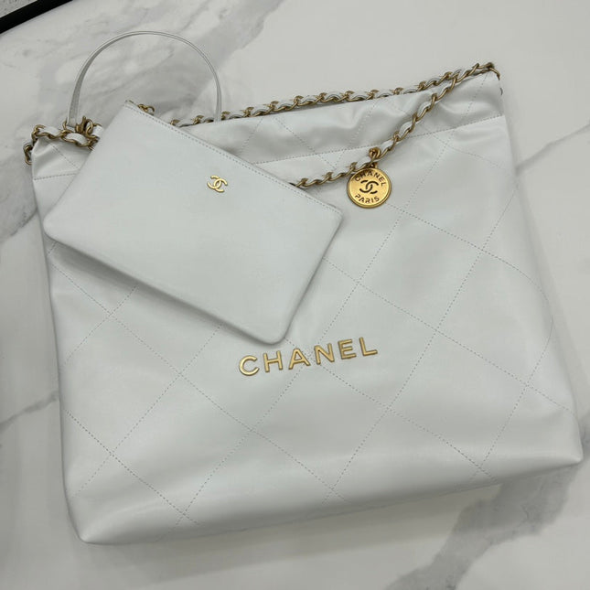 CC LARGE 42 HANDBAG IN WHITE CALFSKIN GOLD HARDWARE