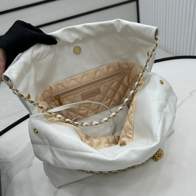 CC LARGE 42 HANDBAG IN WHITE CALFSKIN GOLD HARDWARE