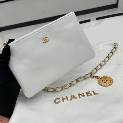 CC MEDIUM 37 HANDBAG IN WHITE CALFSKIN GOLD HARDWARE