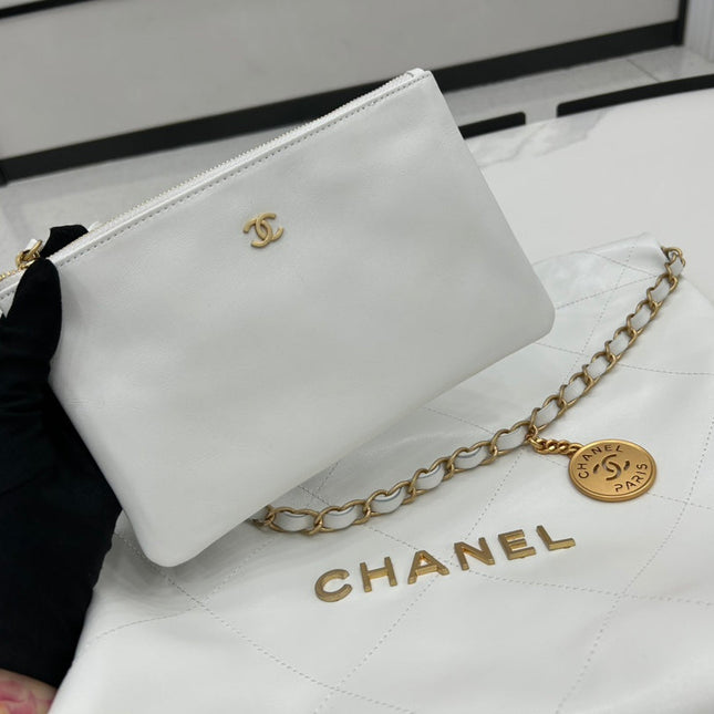 CC MEDIUM 37 HANDBAG IN WHITE CALFSKIN GOLD HARDWARE