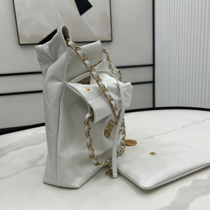 CC MEDIUM 37 HANDBAG IN WHITE CALFSKIN GOLD HARDWARE