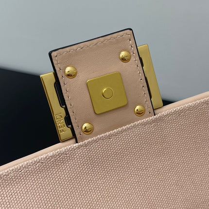 FENDI 26 BAGUETTE LIGHT PINK NAPPA LEATHER BAG WITH GOLD HARDWARE