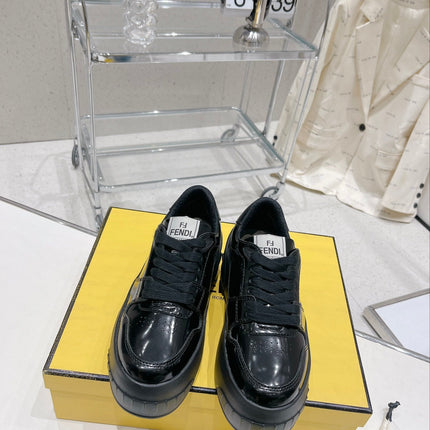 FENDI LOW-TOP TRAINER IN BLACK CALFSKIN