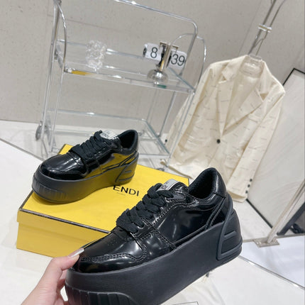 FENDI LOW-TOP TRAINER IN BLACK CALFSKIN
