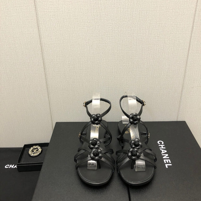 FLORAL FLAT SANDAL IN BLACK LAMBSKIN