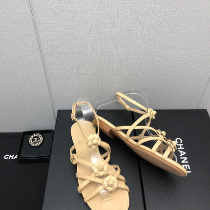 FLORAL FLAT SANDAL IN SAND YELLOW LAMBSKIN