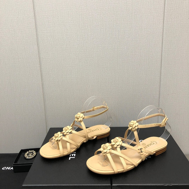 FLORAL FLAT SANDAL IN SAND YELLOW LAMBSKIN