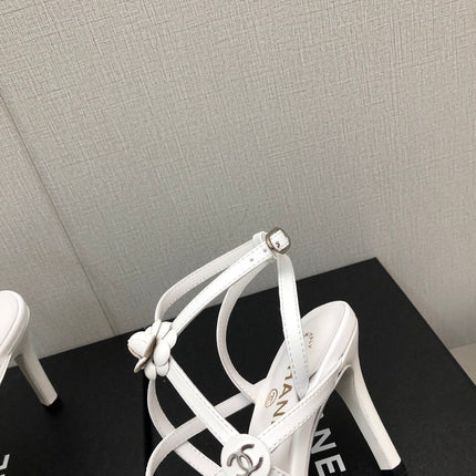 FLORAL HIGH HEEL SANDAL IN WHITE LAMBSKIN