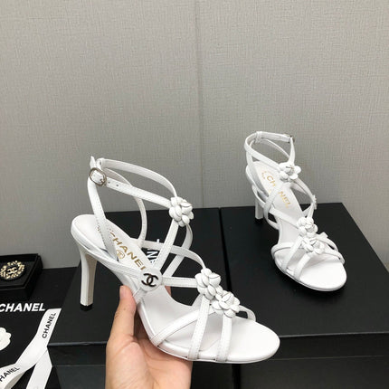 FLORAL HIGH HEEL SANDAL IN WHITE LAMBSKIN