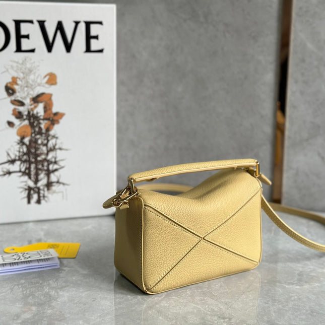 LOE MINI 18 PUZZLE BAG IN YELLOW CREAM CALFSKIN