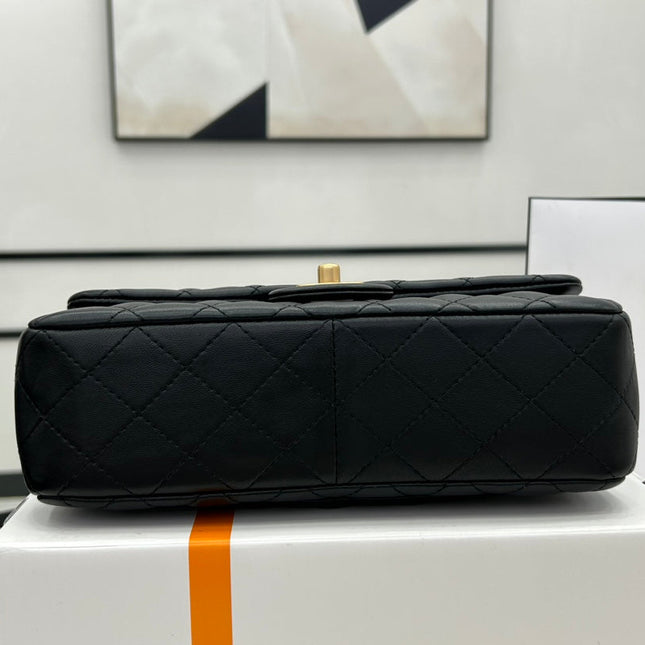 CC SMALL 23 FLAP BAG IN BLACK CALFSKIN GOLD HARDWARE