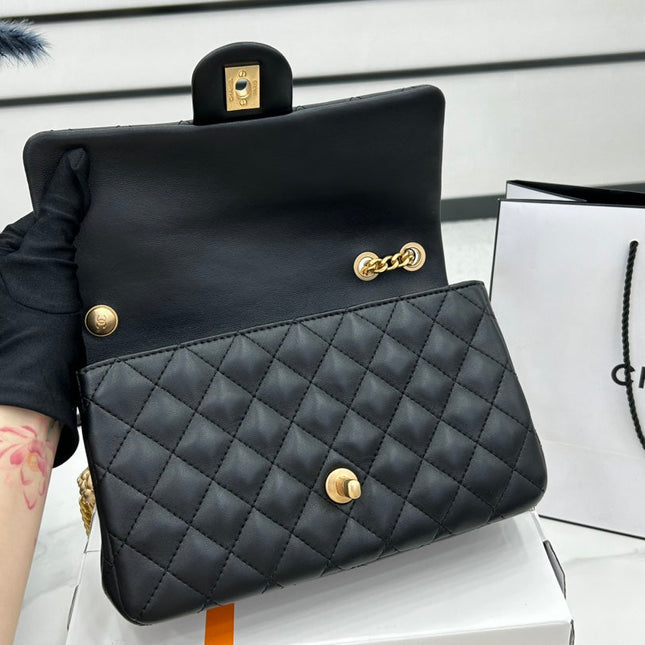 CC SMALL 23 FLAP BAG IN BLACK CALFSKIN GOLD HARDWARE