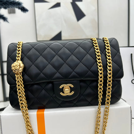 CC SMALL 23 FLAP BAG IN BLACK CALFSKIN GOLD HARDWARE