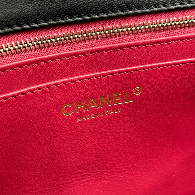 CC SMALL 23 FLAP BAG IN BLACK CALFSKIN GOLD HARDWARE