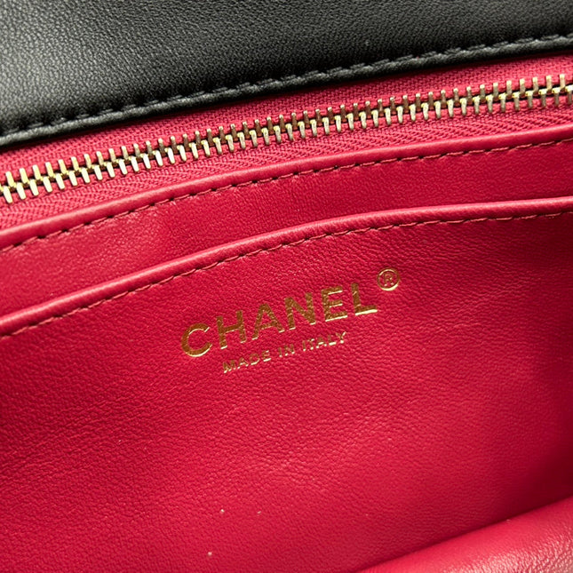 CC SMALL 17 FLAP BAG IN BLACK CALFSKIN GOLD HARDWARE