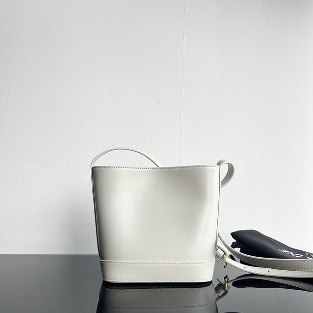 CUIR TRIPHOME 19 WHITE SMOOTH CALFSKIN BUCKET BAG