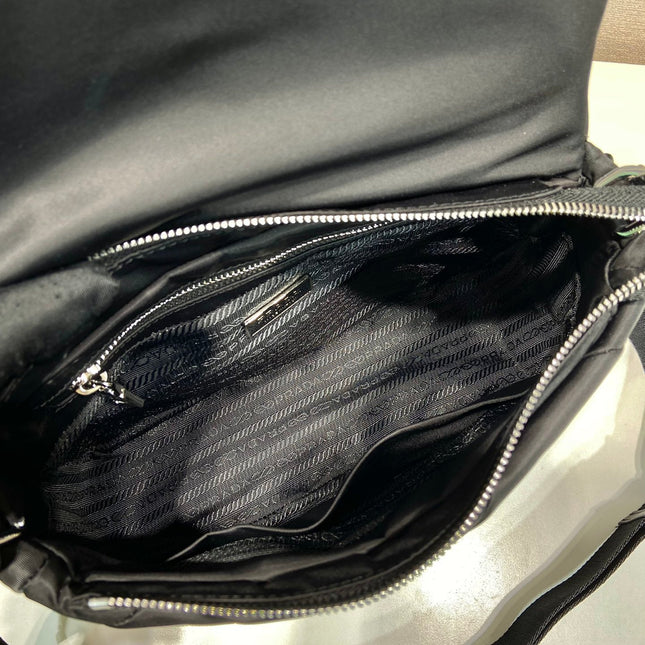 MEDIUM FLAP BAG 24 IN BLACK TRIANGULAR QUILTED PATTERN RE-NYLON