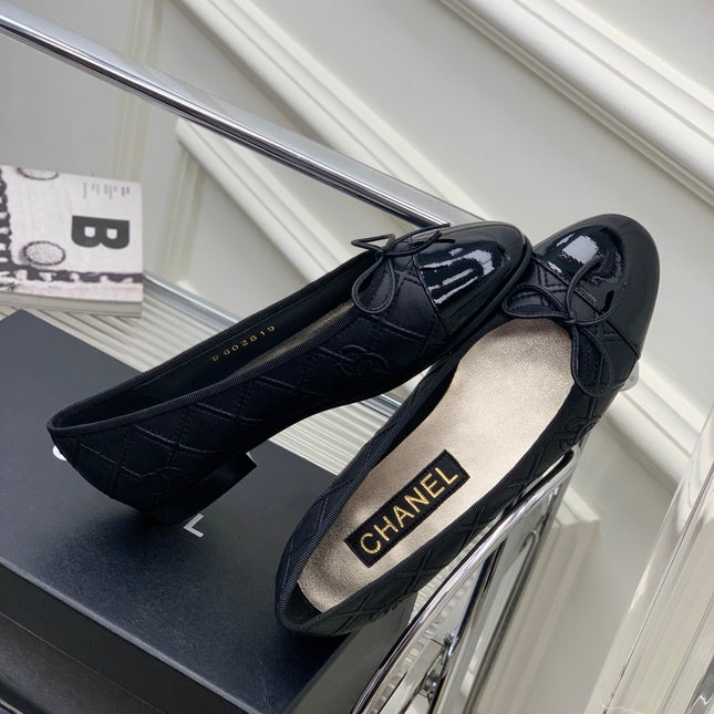 BALLET FLAT GLOSSY BLACK LAMBSKIN