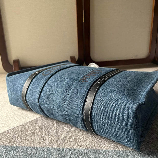 LAGRE WOODY TOTE BAG 45 IN BLUE DENIM BLACK CALFSKIN