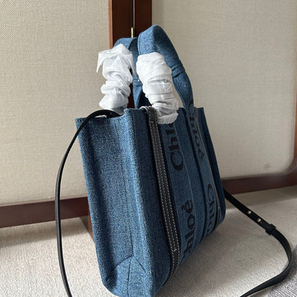 SMALL WOODY TOTE BAG 26.5 IN BLUE DENIM BLACK CALFSKIN