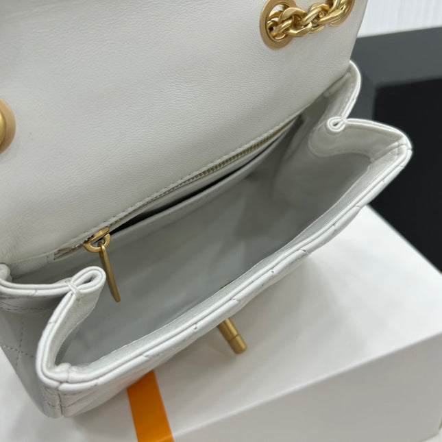 CC SMALL 17 FLAP BAG IN WHITE CALFSKIN GOLD HARDWARE