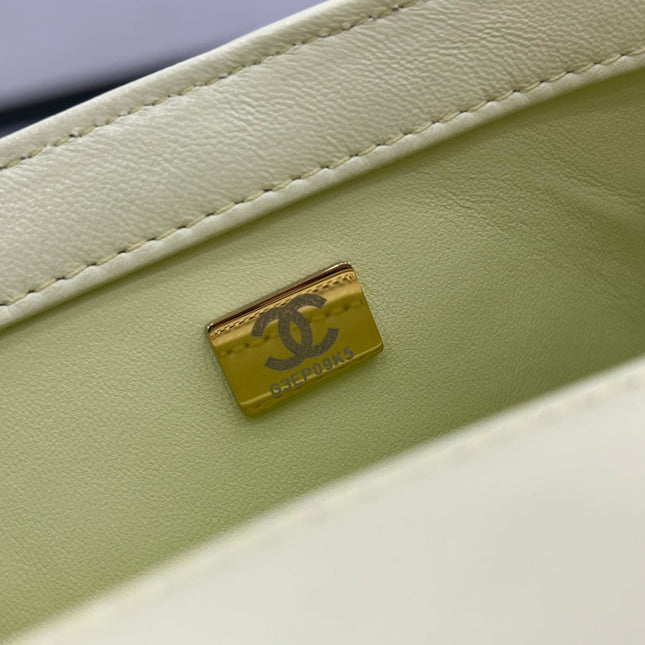CC SMALL 23 FLAP BAG IN NEON YELLOW CALFSKIN GOLD HARDWARE