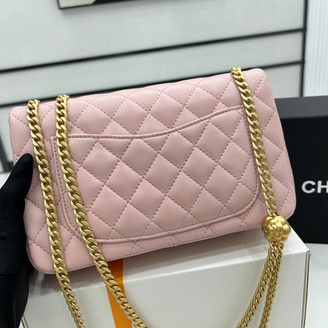 CC SMALL 23 FLAP BAG IN LIGHT PINK CALFSKIN GOLD HARDWARE
