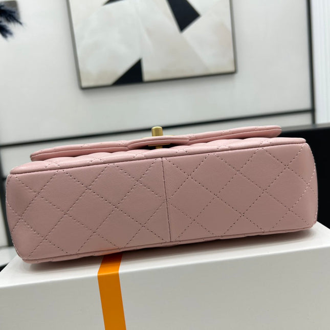 CC SMALL 23 FLAP BAG IN LIGHT PINK CALFSKIN GOLD HARDWARE