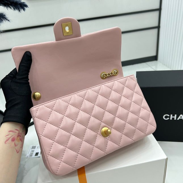 CC SMALL 23 FLAP BAG IN LIGHT PINK CALFSKIN GOLD HARDWARE