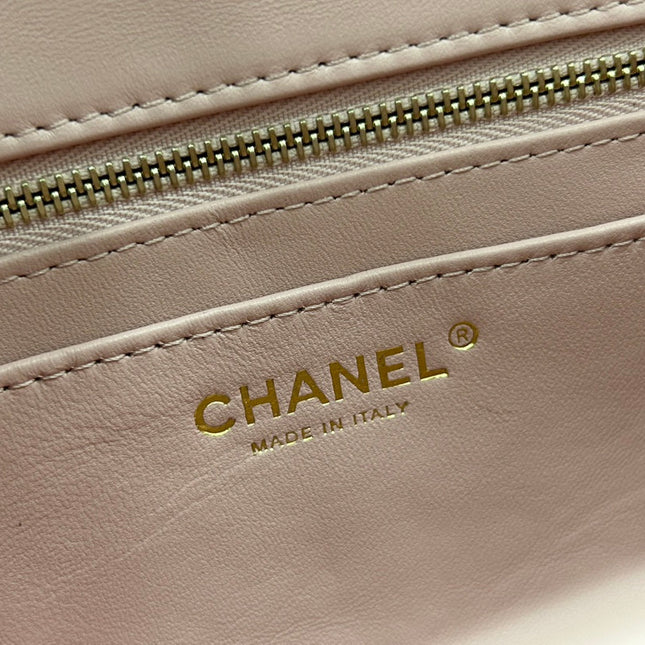 CC SMALL 23 FLAP BAG IN LIGHT PINK CALFSKIN GOLD HARDWARE