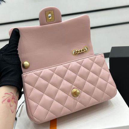CC SMALL 20 FLAP BAG IN LIGHT PINK CALFSKIN GOLD HARDWARE