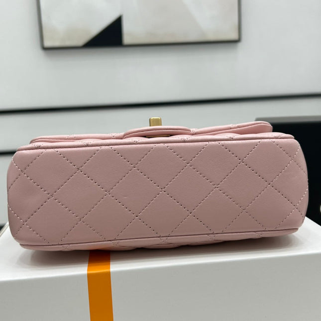 CC SMALL 20 FLAP BAG IN LIGHT PINK CALFSKIN GOLD HARDWARE