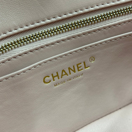 CC SMALL 20 FLAP BAG IN LIGHT PINK CALFSKIN GOLD HARDWARE
