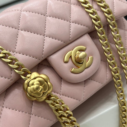 CC SMALL 20 FLAP BAG IN LIGHT PINK CALFSKIN GOLD HARDWARE