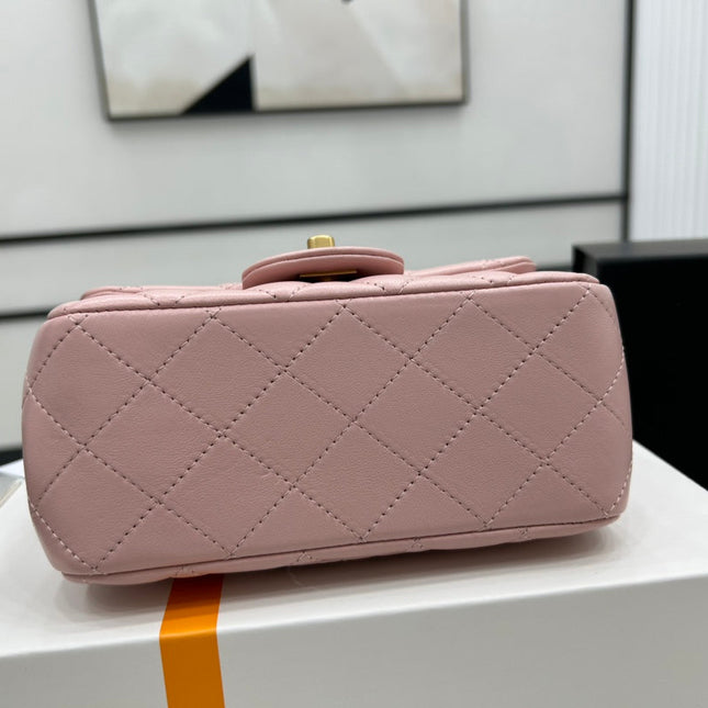 CC SMALL 17 FLAP BAG IN LIGHT PINK CALFSKIN GOLD HARDWARE