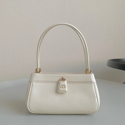 MEDIUM 22 KEY HANDBAG IN WHITE CALFSKIN