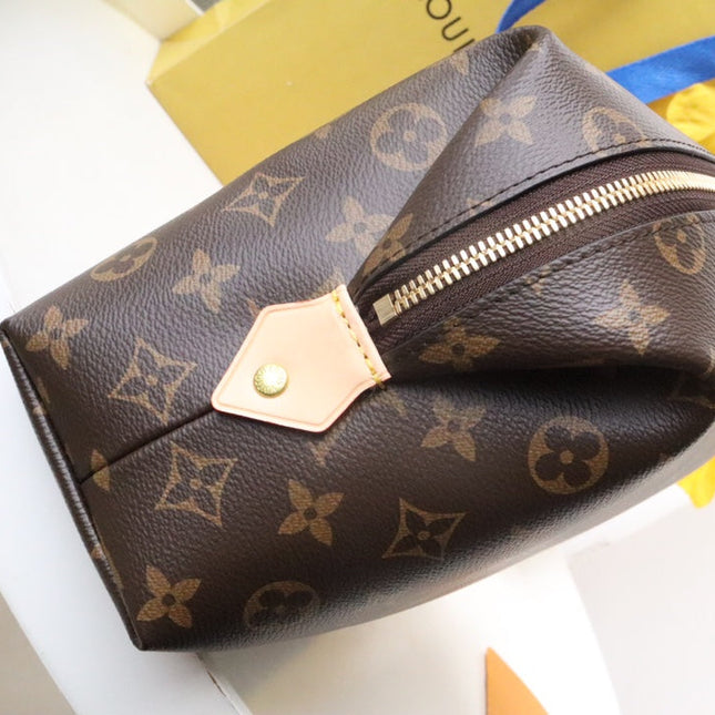 COSMETIC BAG 27 IN BROWN MONOGRAM COATED CANVAS