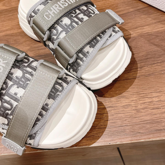 DIOR PLATFORM SLIDES 25S 30 MM IN WHITE MIX GREY FABRIC AND CALFSKIN