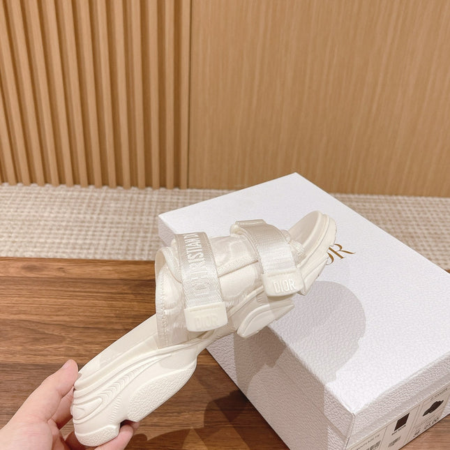 DIOR PLATFORM SLIDES 25S 30 MM IN CREAM WHITE FABRIC AND CALFSKIN