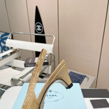 SLINGBACK KITTEN HEEL IN TORTILLA BROWN SHINY CALFSKIN ATTACHED FLOWERS