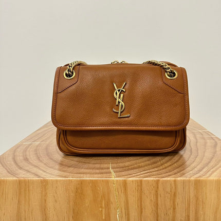 SHORT BOOTS IN WHITE LAMB FUR AND LAMBSKIN 962188