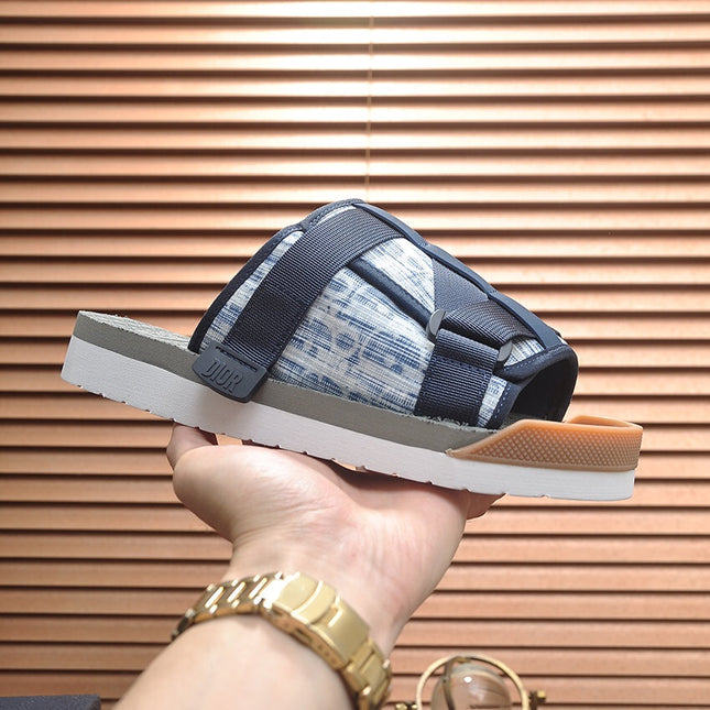 CD ALPHA SANDAL GRAY AND WHITE JACQUARD