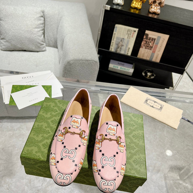 HORSEBIT LOAFER WITH CUTE CAT PRINT IN LIGHT PINK CALFSKIN