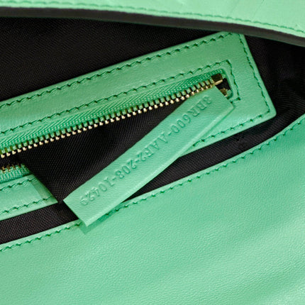 BAGUETTE WITH FF MOTIF 27 IN DE YORK GREEN SOFT LAMBSKIN GOLD HARDWARE