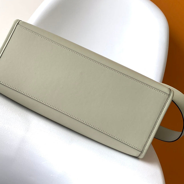 Fend Sunshine Medium Bag 35 Light Grey Leather