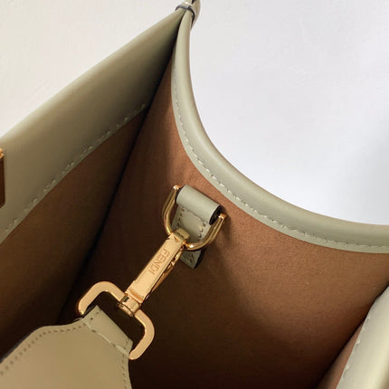 Fend Sunshine Medium Bag 35 Light Grey Leather